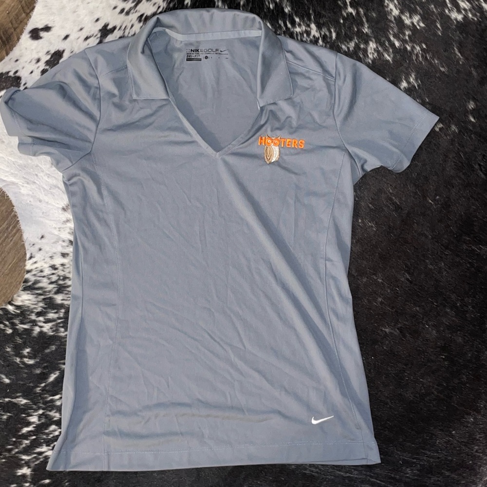 Hooters manager polo Nike